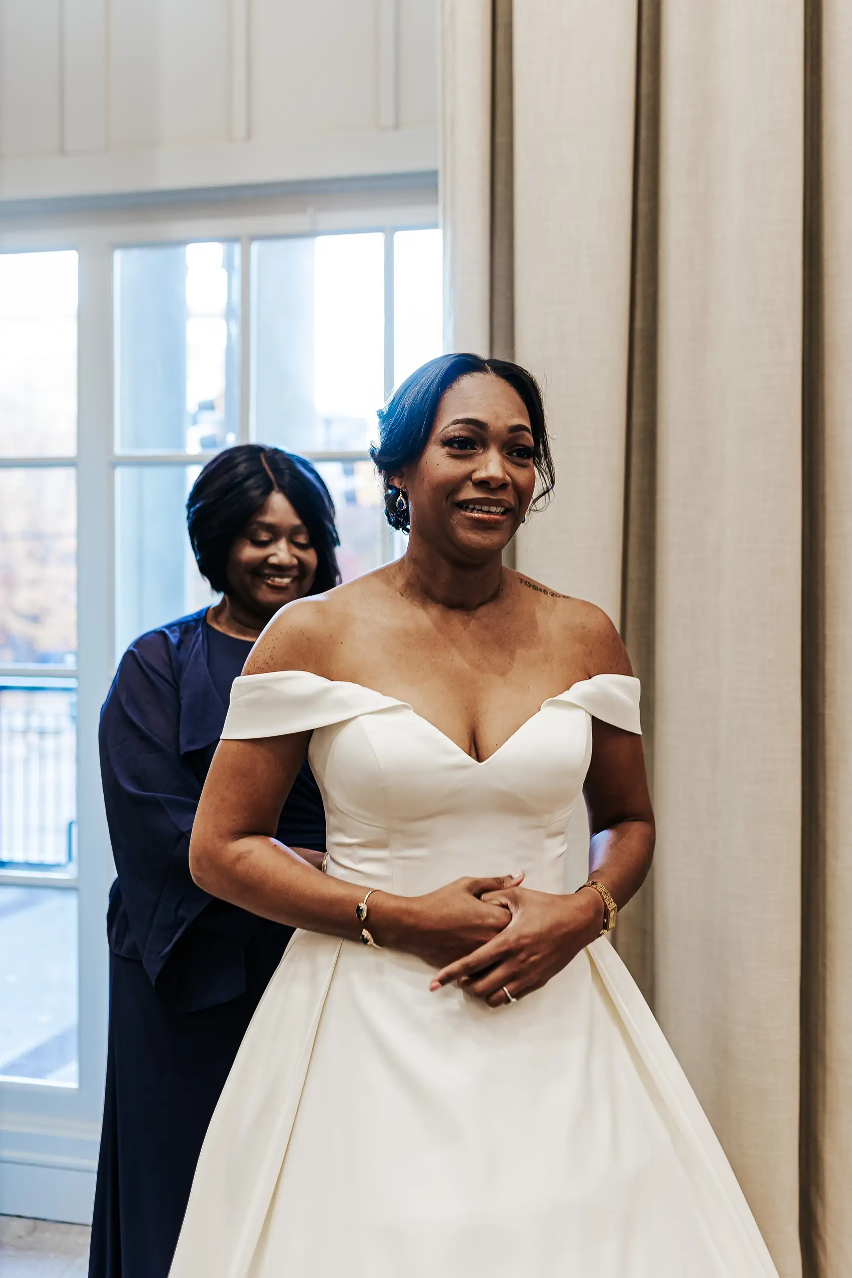 Getting Ready Biltmore Ballrooms Wedding Janice James Love and Story