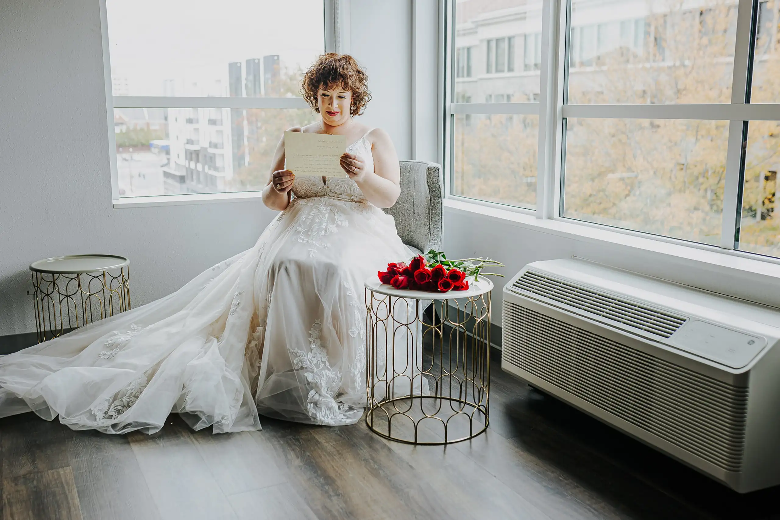 Getting Ready Wedding Alyssa Adam Wahoo Grill Atlanta Love and Story